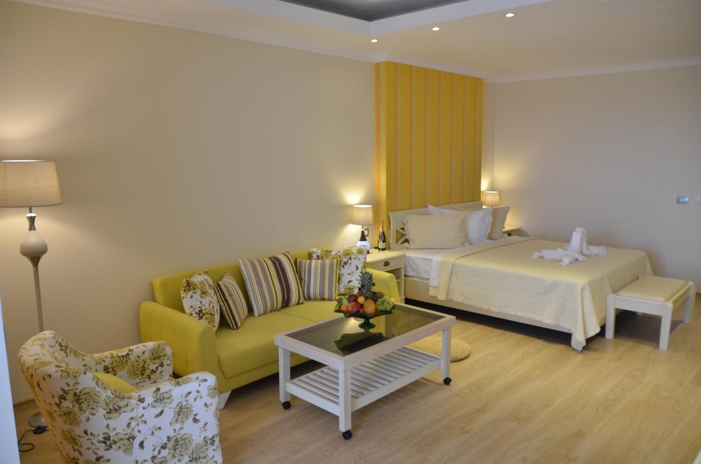 Phoenicia Luxury Hotel Navodari Exterior photo